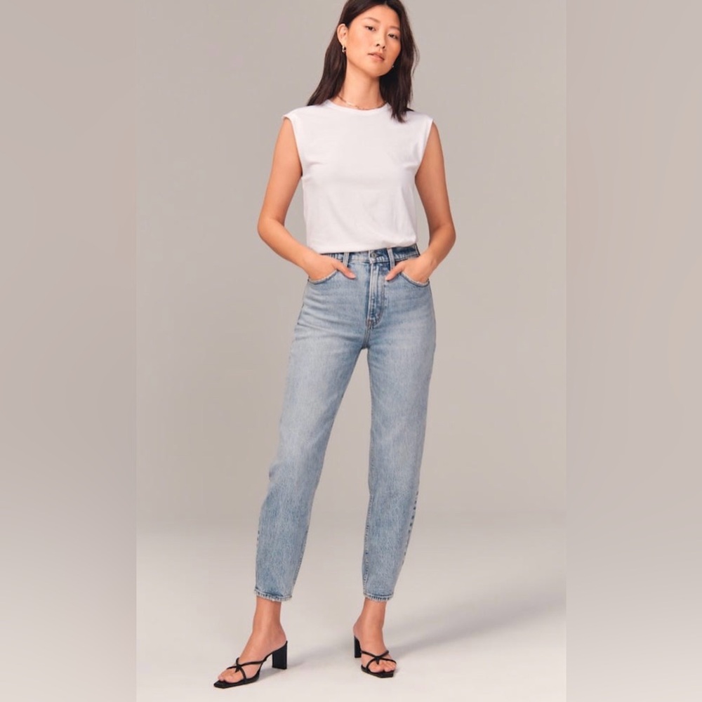 Abercrombie & Fitch High Rise Light Wash Mom Jeans